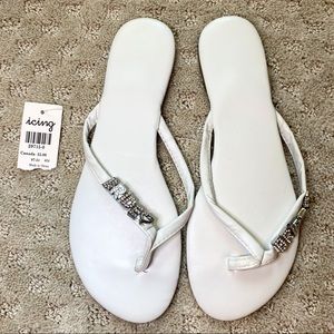NWT Bride sandals white 10